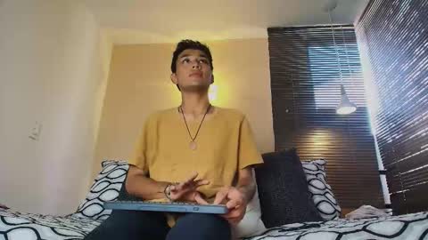 Snapshot of damon_salvarote_s chatting on February 23, 8:06 pm Damon Salvatore online show from February 23, 8:06 pm