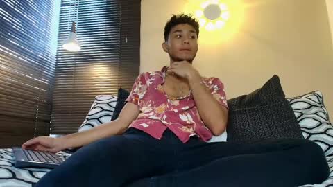 Damon  Salvatore online show from April 9, 8:25 pm