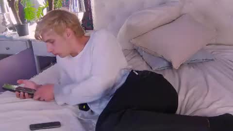 Damon online show from July 3, 7:42 pm