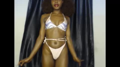 leah online show from November 18, 4:28 am