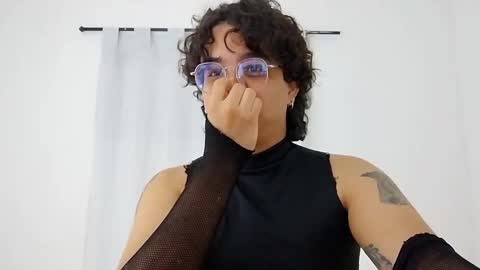 Diane Blosson online show from February 3, 2:53 am