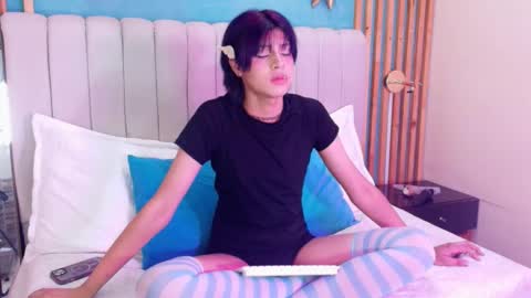 D A N online show from February 11, 8:03 pm