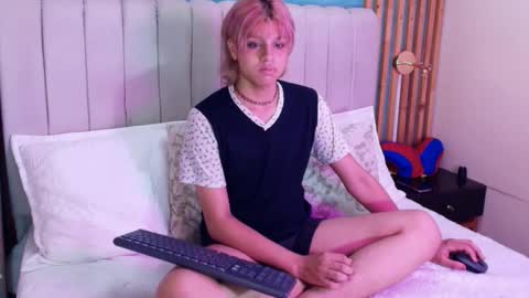 D A N online show from March 25, 3:18 pm