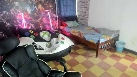 Snapshot of dan_cristancho chatting on October 11, 3:43 pm dan cristancho online show from October 11, 3:43 pm