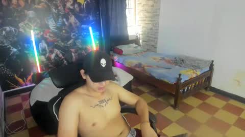 Snapshot of dan_cristancho chatting on October 25, 1:51 pm dan cristancho online show from October 25, 1:51 pm