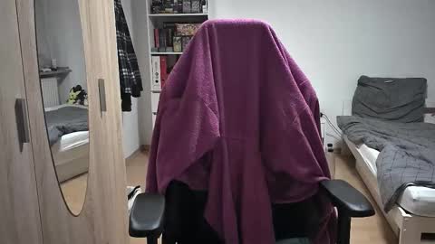 King Dan online show from November 23, 7:35 pm