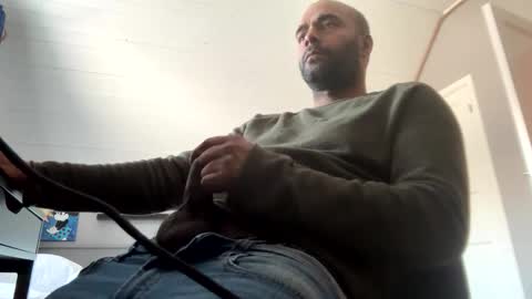 dan_the_man43 online show from January 6, 1:15 pm