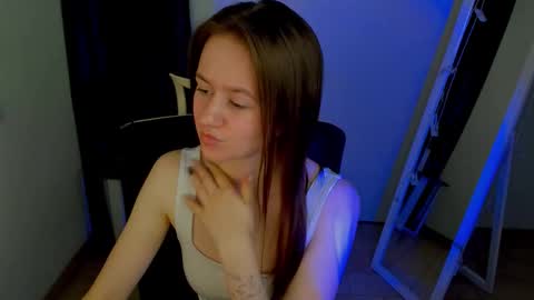 Snapshot of dana_orchid_ chatting on March 18, 8:23 pm Dana online show from March 18, 8:23 pm