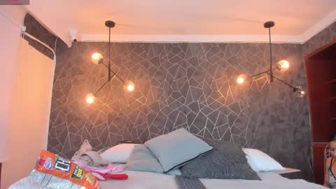    online show from November 15, 10:26 pm