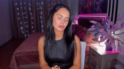 DanaMiers online show from November 21, 4:44 am