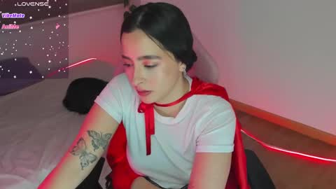 danay_01 online show from October 31, 8:21 pm