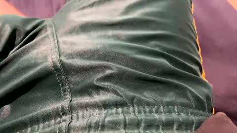 Snapshot of danbubs chatting on December 22, 5:34 am danbubs online show from December 22, 5:34 am