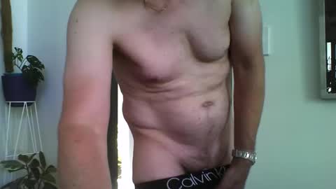 Snapshot of danbubs chatting on January 9, 5:44 am danbubs online show from January 9, 5:44 am