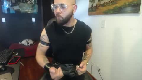 danbury online show from November 26, 10:11 pm