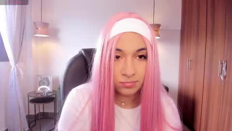 Snapshot of dandara_thompsson chatting on September 21, 7:48 pm Dandara online show from September 21, 7:48 pm