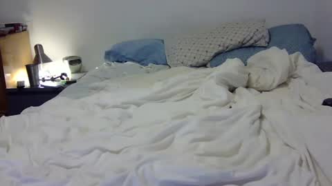 Snapshot of dandyhandys chatting on January 1, 9:31 pm Andy online show from January 1, 9:31 pm