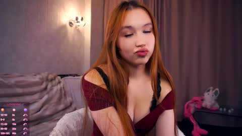 Snapshot of danettecastlen chatting on October 12, 7:35 pm Astrid online show from October 12, 7:35 pm