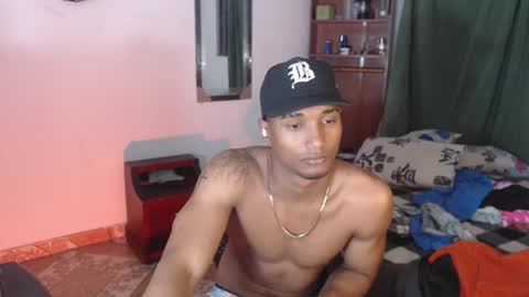 Snapshot of dani_brown19 chatting on May 6, 2:29 am dani_brown19 online show from May 6, 2:29 am