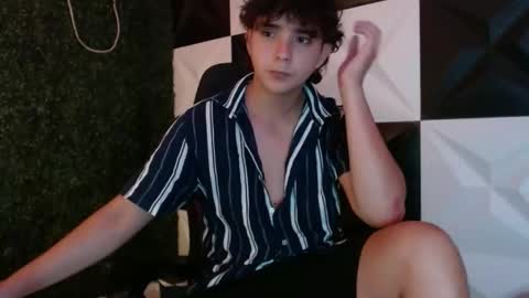 Snapshot of dani_cumboy chatting on February 14, 3:00 am dani_cumboy online show from February 14, 3:00 am