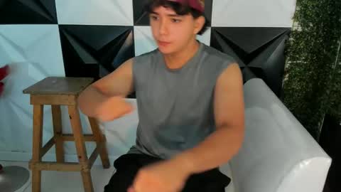 dani_cumboy online show from November 8, 1:33 pm