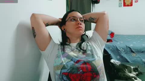 dani y jocelyn online show from March 12, 10:49 pm