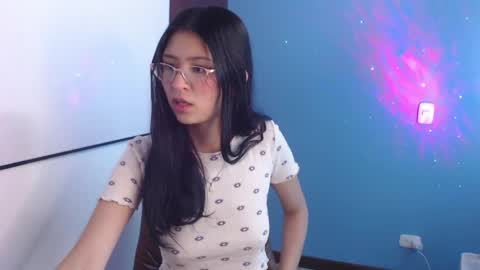 dani_tf online show from April 16, 2:29 pm