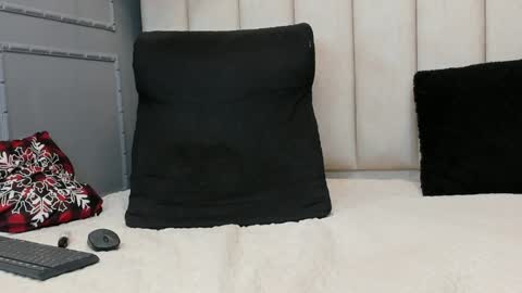 JANE  online show from December 17, 11:05 pm