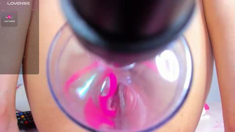 Snapshot of dania_wi chatting on December 21, 4:30 am DANIA online show from December 21, 4:30 am