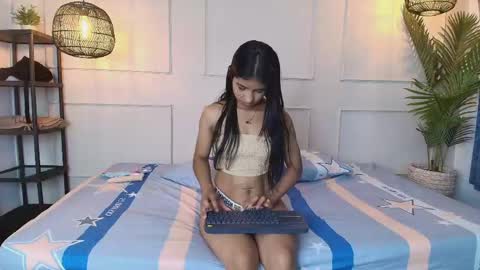 danibell_sweet online show from April 3, 7:12 pm