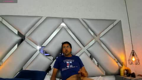 Snapshot of danidick_vc chatting on November 26, 12:28 pm danidick_vc online show from November 26, 12:28 pm