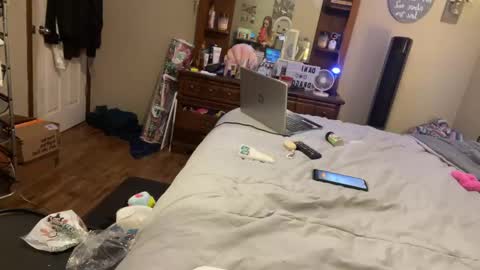 Dani Dragon online show from December 20, 8:45 pm