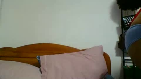 Snapshot of danie80704 chatting on October 23, 3:11 pm danie80704 online show from October 23, 3:11 pm