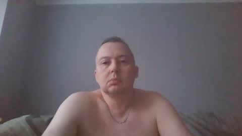 Snapshot of daniel0028 chatting on December 4, 11:41 am dan online show from December 4, 11:41 am