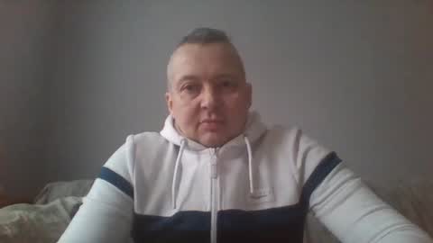 Snapshot of daniel0028 chatting on December 7, 11:18 am dan online show from December 7, 11:18 am