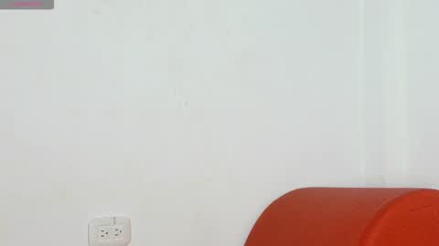 Snapshot of daniel_ova chatting on January 8, 12:40 pm Sexy Dani online show from January 8, 12:40 pm