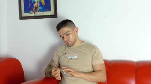 Snapshot of daniel_ova chatting on January 15, 11:26 am Sexy Dani online show from January 15, 11:26 am