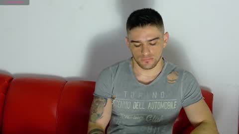 Snapshot of daniel_ova chatting on February 9, 11:03 am Sexy Dani online show from February 9, 11:03 am