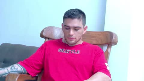 Snapshot of daniel_ova chatting on February 17, 6:14 pm Sexy Dani online show from February 17, 6:14 pm