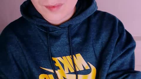 daniel_ruis16 online show from May 3, 8:04 pm