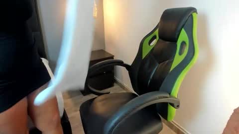 D A N I online show from October 11, 2:55 am