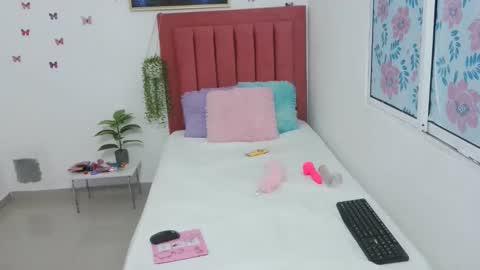 daniela_lan online show from October 17, 10:07 am