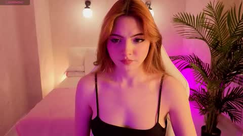 Daniela online show from November 16, 9:04 am