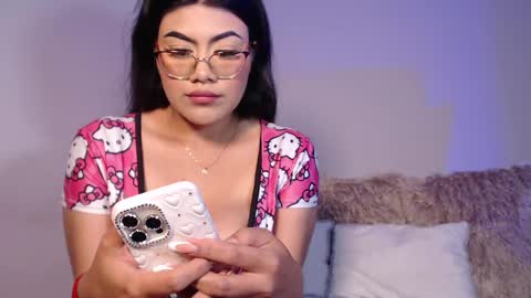 Snapshot of daniela_valencia chatting on February 25, 9:57 pm Lucia online show from February 25, 9:57 pm