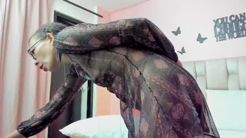 lorena online show from February 1, 11:48 pm