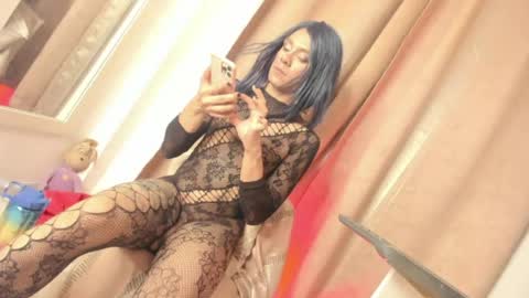 Snapshot of danielamay00 chatting on July 4, 2:40 am danielamay00 online show from July 4, 2:40 am