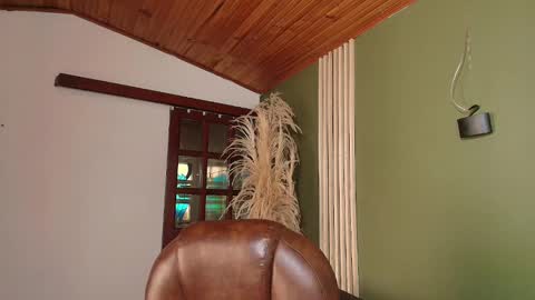 danielamonroe online show from September 28, 2:11 pm