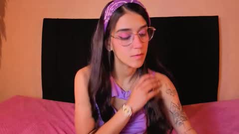 danielamonroe online show from December 19, 9:00 pm