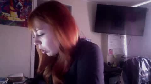 danielaredhair online show from May 14, 9:32 pm