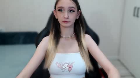 Daniella Martin online show from February 6, 10:15 am