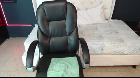 Danielle Smith online show from January 8, 9:21 am